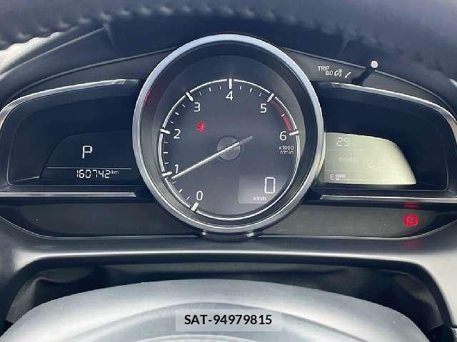 Mazda DEMIO 2017-04 8879535-6