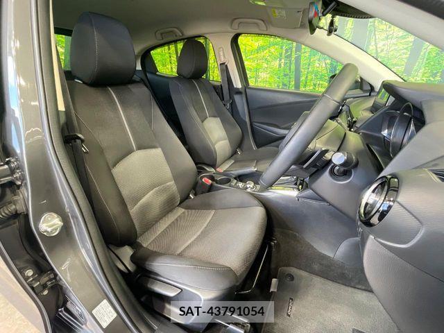 Mazda DEMIO 2018-07 8879525-8