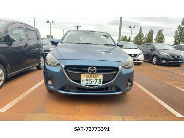 Mazda DEMIO 2017-02 8879533-0
