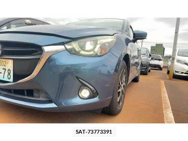 Mazda DEMIO 2017-02 8879533-12