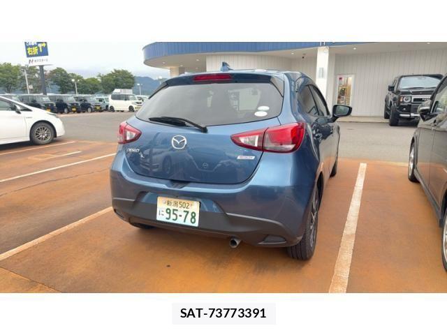 Mazda DEMIO 2017-02 8879533-2