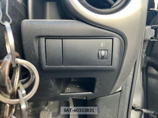 Mazda DEMIO 2009-10 8879543-17