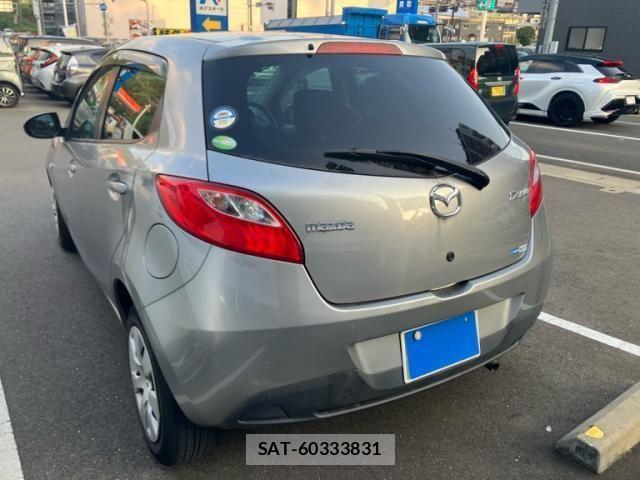 Mazda DEMIO 2009-10 8879543-5