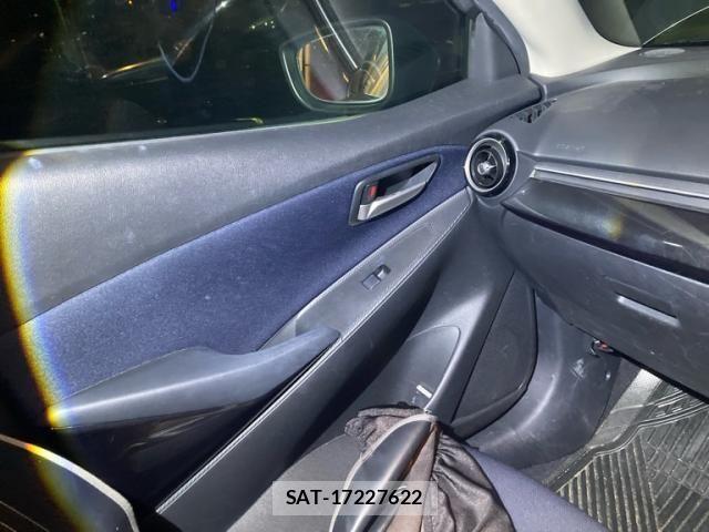 Mazda DEMIO 2014-12 8879536-25