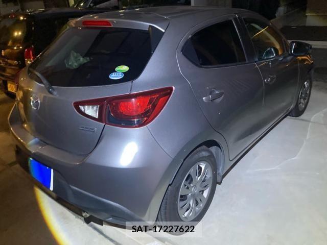 Mazda DEMIO 2014-12 8879536-3