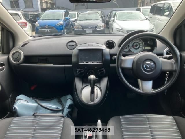 Mazda DEMIO 2010-08 8883544-10