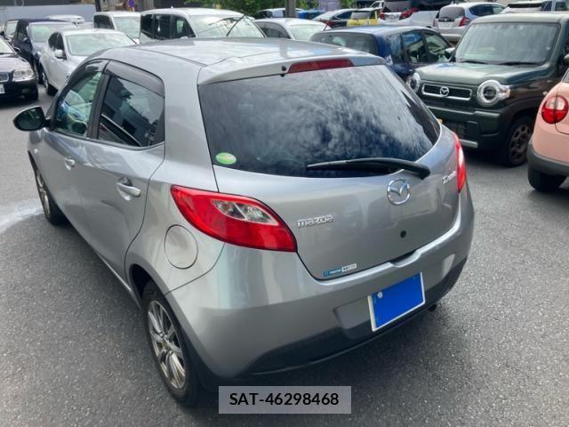 Mazda DEMIO 2010-08 8883544-4