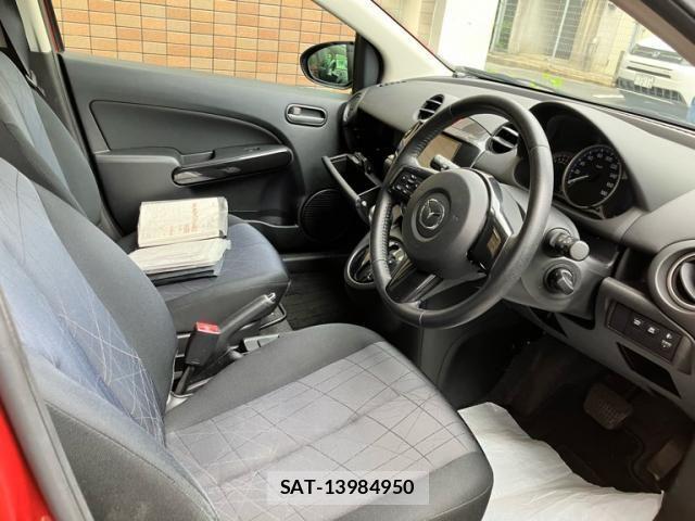 Mazda DEMIO 2014-02 8883542-3