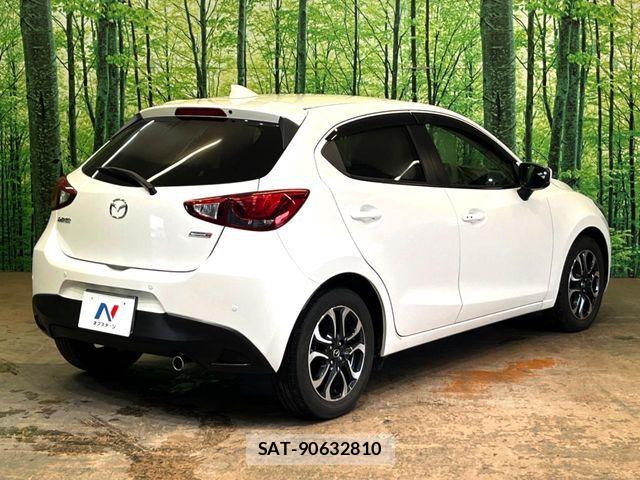 Mazda DEMIO 2017-03 8883541-16