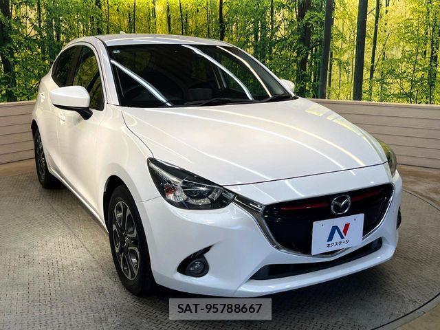 Mazda DEMIO 2016-02 8883540-15