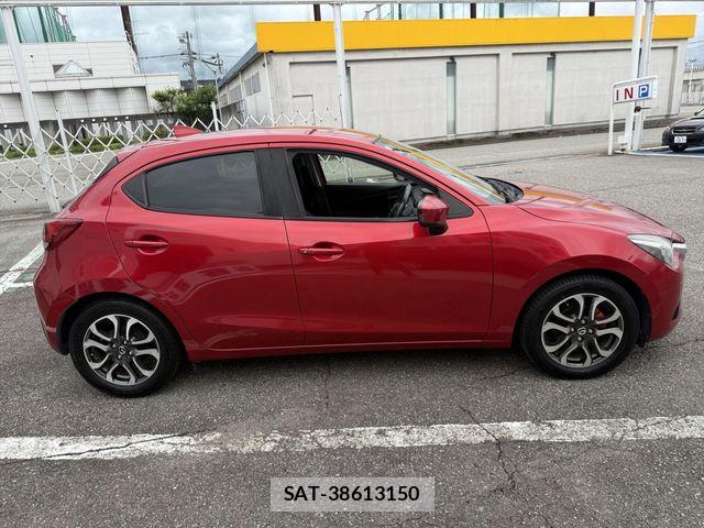 Mazda DEMIO 2016-03 8883543-3