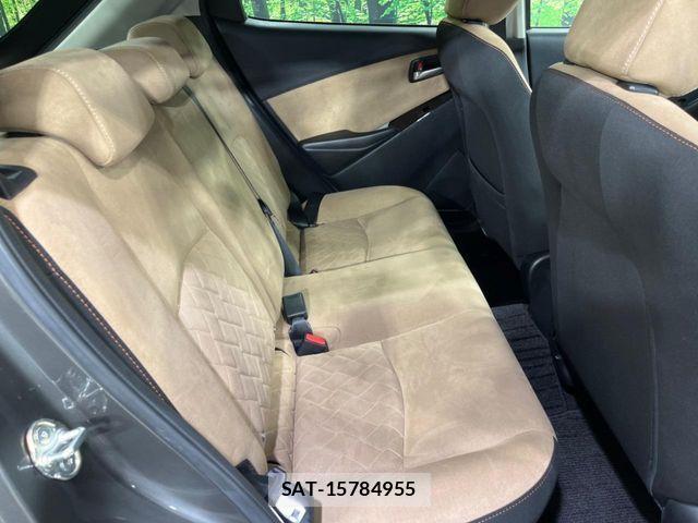 Mazda DEMIO 2017-04 999319-8