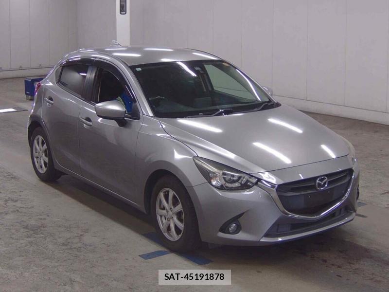 Mazda DEMIO 2014-10 8484640-0