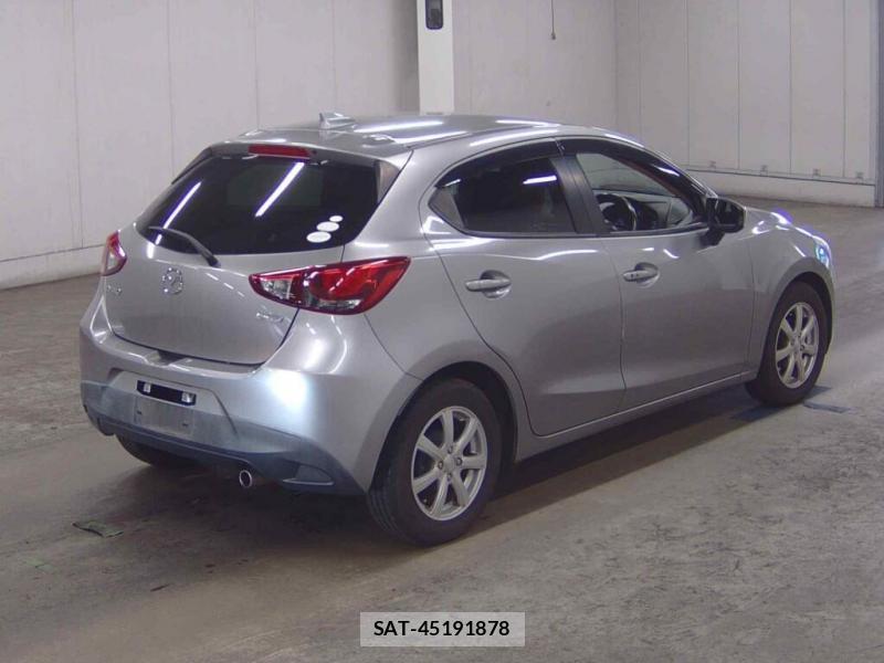 Mazda DEMIO 2014-10 8484640-1