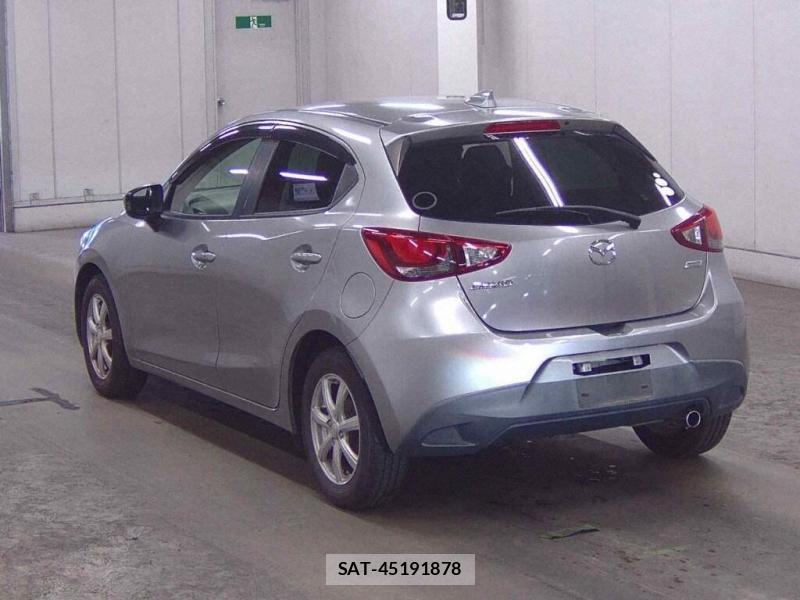 Mazda DEMIO 2014-10 8484640-2