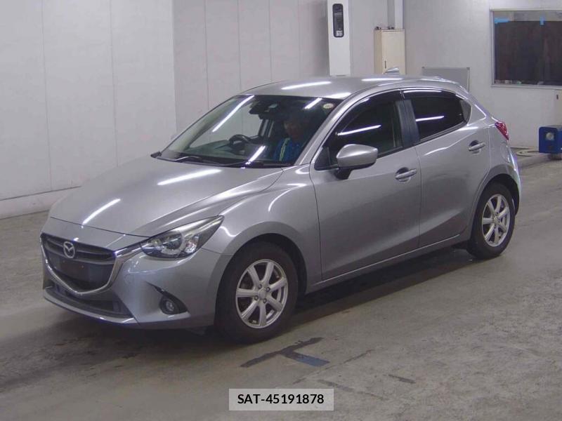 Mazda DEMIO 2014-10 8484640-3
