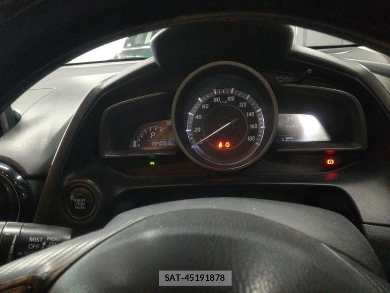 Mazda DEMIO 2014-10 8484640-5