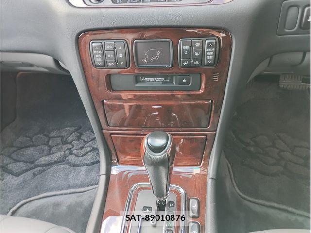 Mitsubishi DIGNITY 2000-04 2400174-11