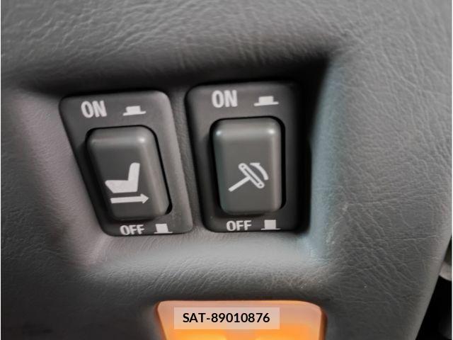 Mitsubishi DIGNITY 2000-04 2400174-16