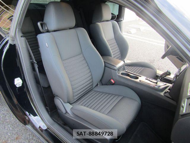 Dodge CHALLENGER 2013-01 6497014-10