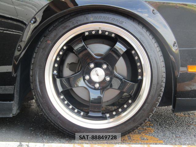 Dodge CHALLENGER 2013-01 6497014-16