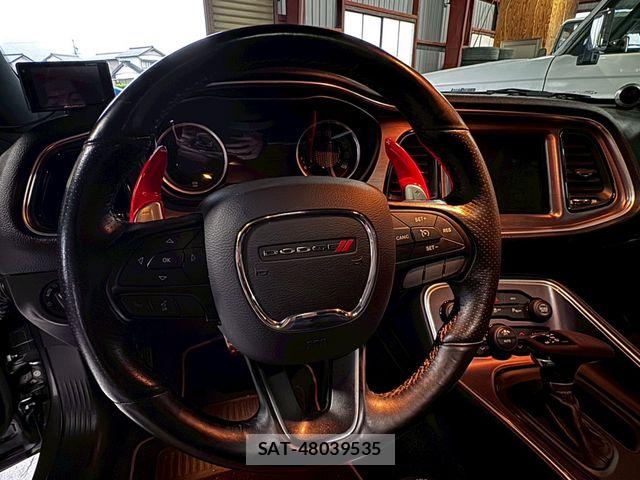 Dodge CHALLENGER 2018-06 7357576-15
