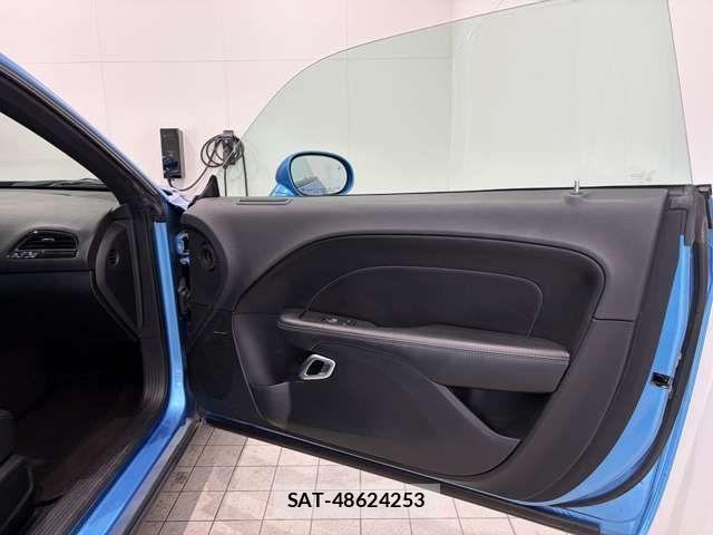Dodge CHALLENGER 2018-01 7454058-10