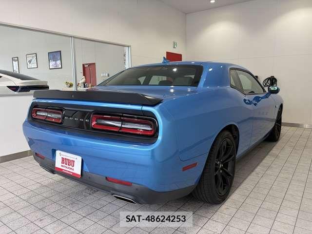 Dodge CHALLENGER 2018-01 7454058-3