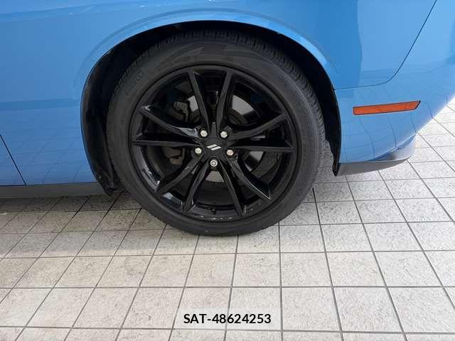 Dodge CHALLENGER 2018-01 7454058-4