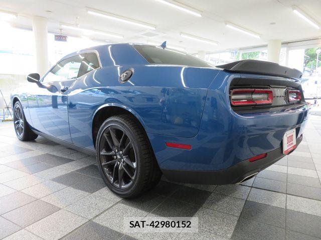 Dodge CHALLENGER 2023-10 7508562-1