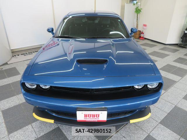 Dodge CHALLENGER 2023-10 7508562-3