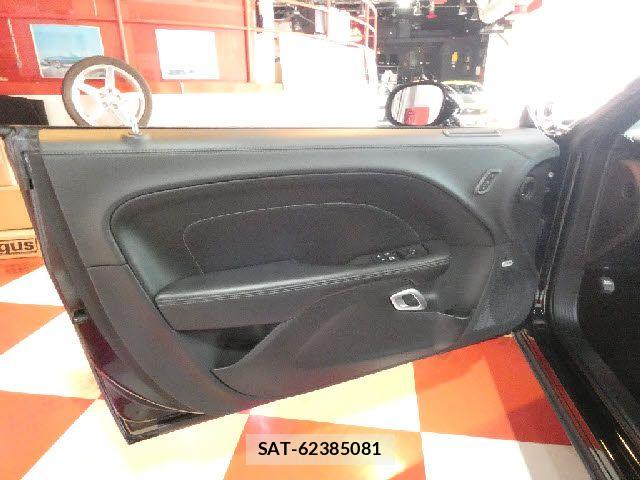 Dodge CHALLENGER 2021-06 7616284-10