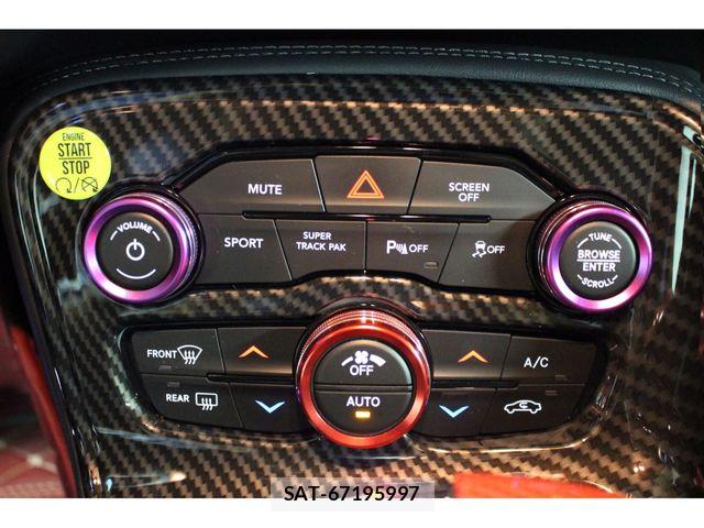 Dodge CHALLENGER 2020-11 8245083-23