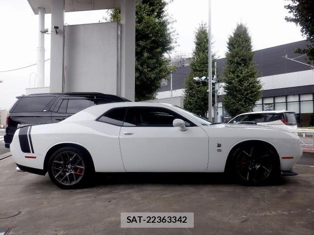 Dodge CHALLENGER 2020-04 8666070-5