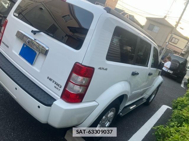 Dodge NITRO 2011-07 7058341-5