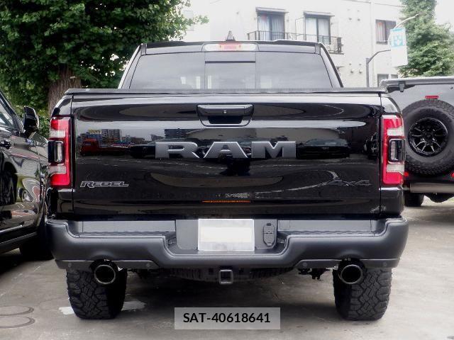 Dodge RAM 2022-04 8098959-3