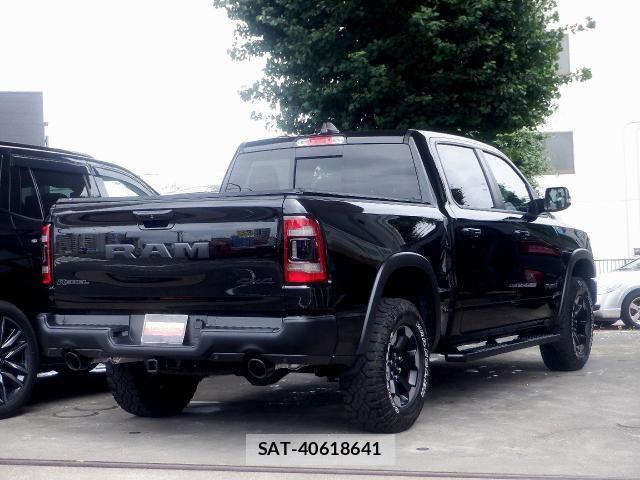 Dodge RAM 2022-04 8098959-4