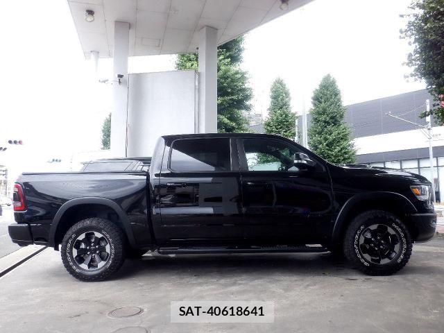 Dodge RAM 2022-04 8098959-5