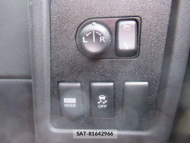 Nissan DUALIS 2012-03 8365666-24