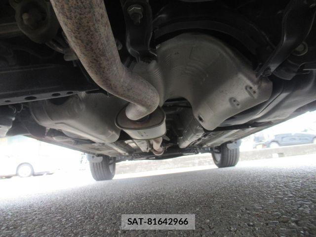Nissan DUALIS 2012-03 8365666-28