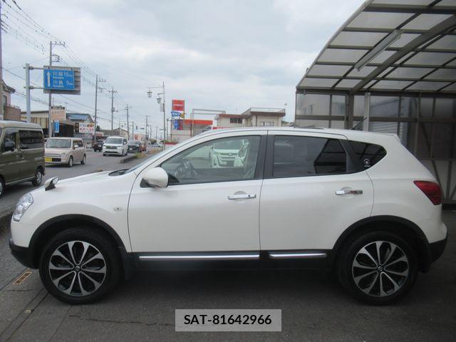 Nissan DUALIS 2012-03 8365666-3