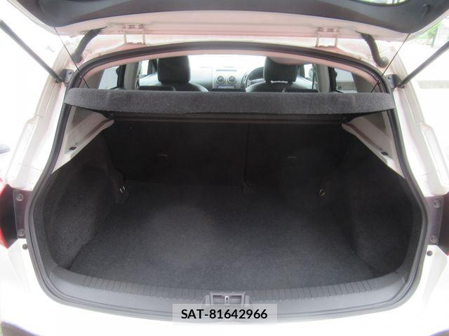Nissan DUALIS 2012-03 8365666-8