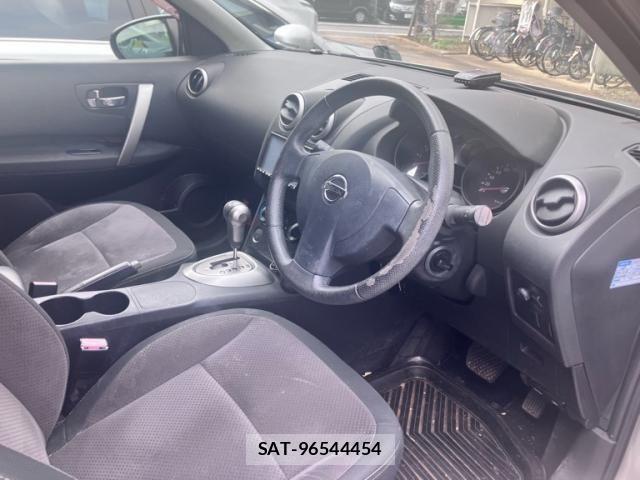 Nissan DUALIS 2009-02 8412112-10