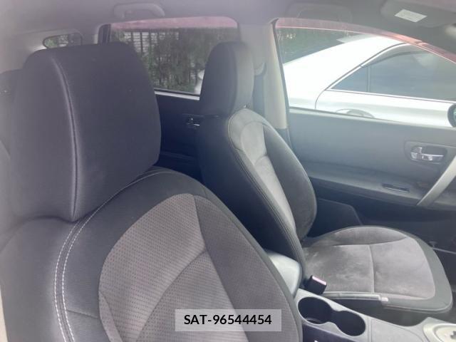 Nissan DUALIS 2009-02 8412112-12