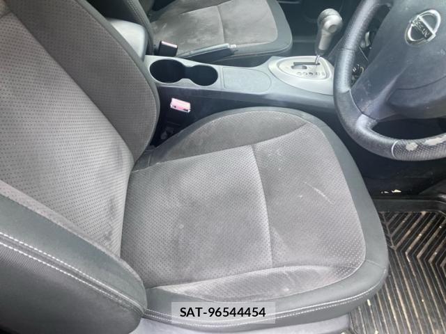 Nissan DUALIS 2009-02 8412112-13