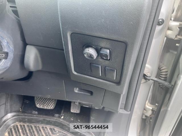 Nissan DUALIS 2009-02 8412112-16