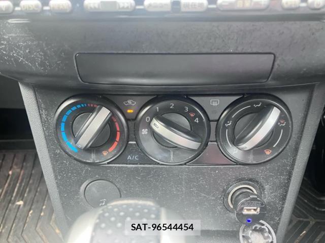 Nissan DUALIS 2009-02 8412112-20