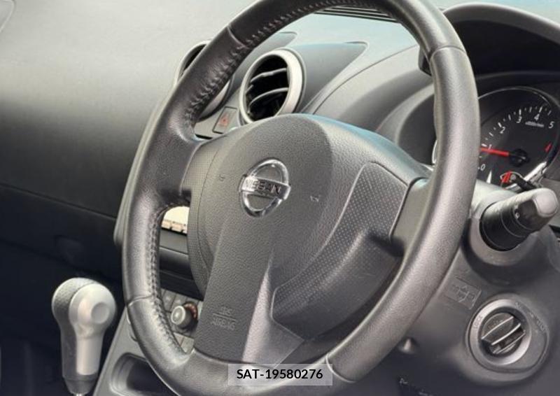Nissan DUALIS 2013-07 8654875-10