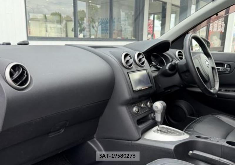 Nissan DUALIS 2013-07 8654875-13