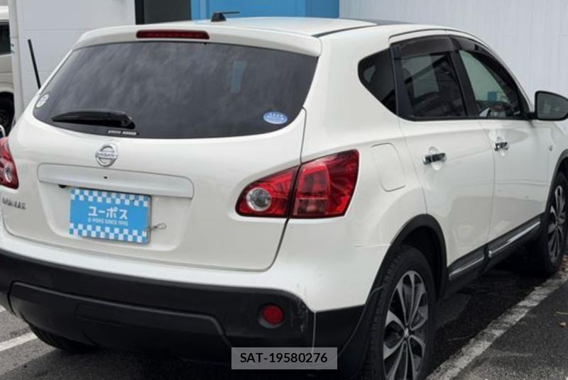 Nissan DUALIS 2013-07 8654875-2